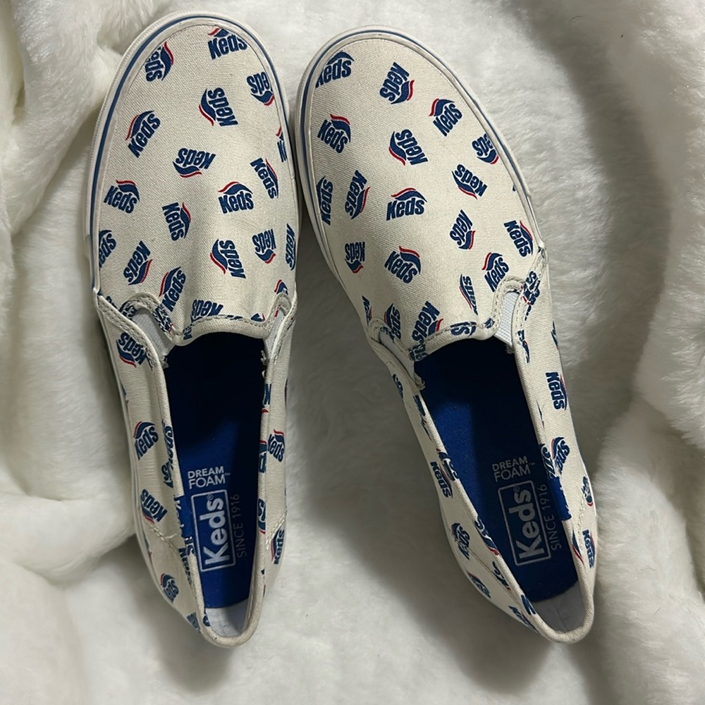 EUC Women Keds Dream Foam Slip on athletic shoes